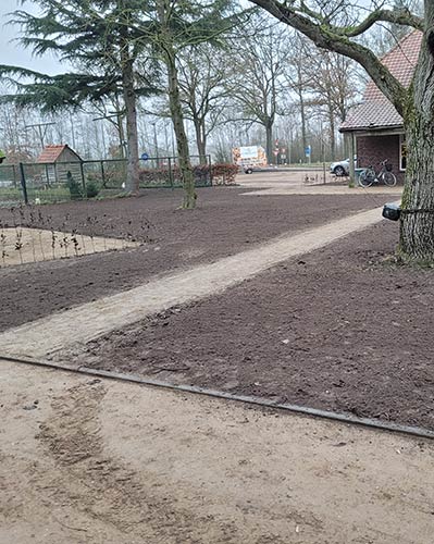 Bestrating bij restaurant in Oirschot