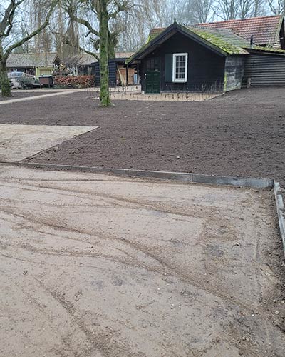 Bestrating bij restaurant in Oirschot